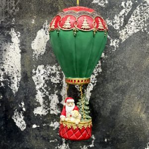 Hőlégballon, mikulás és barátja